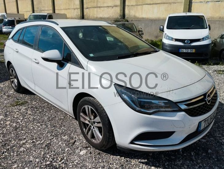 Opel Astra K Sports Tourer CDTI · Ano 2018