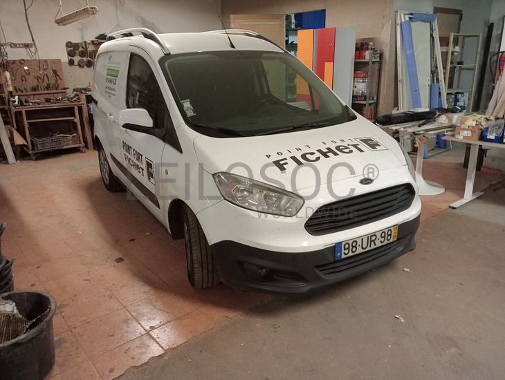 Ford Transit Courrier 