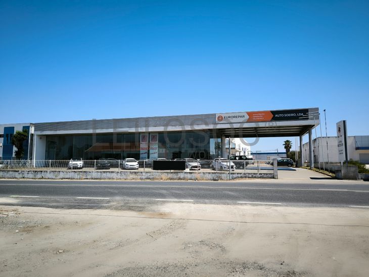 Edifício Comercial c/ 2 pisos · Zona Industrial das Arroteias, Moita