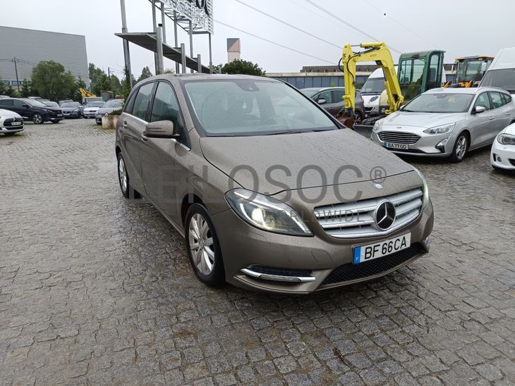 Mercedes-Benz B180 CDI · Ano 2013