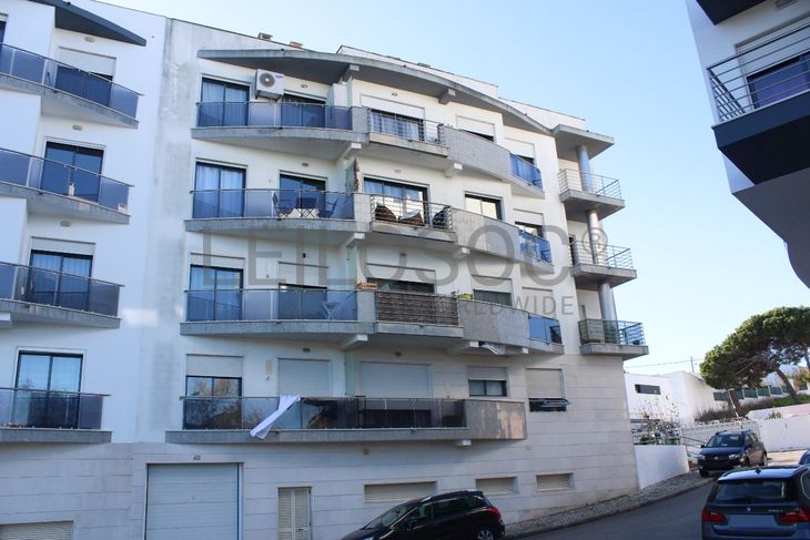 Apartamento T3 · Garagens · Almada