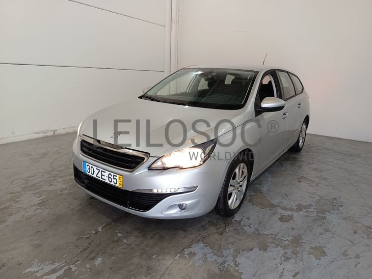 Peugeot 308 · Ano 2017