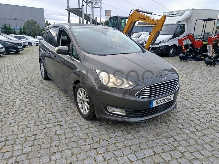 Ford Grand C-Max · Ano 2017