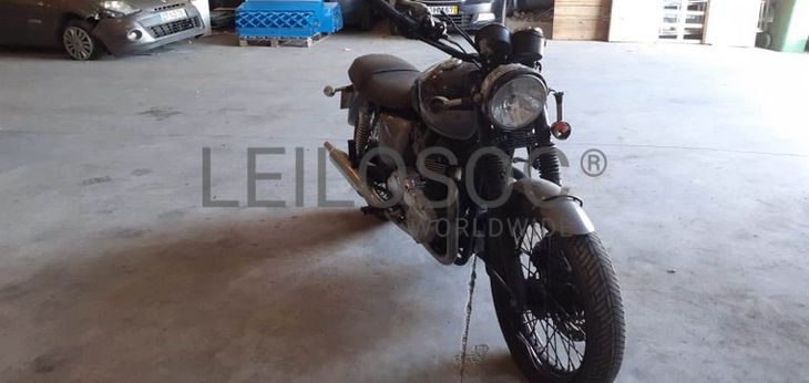 Triumph Bonneville 986MF · Ano 2013