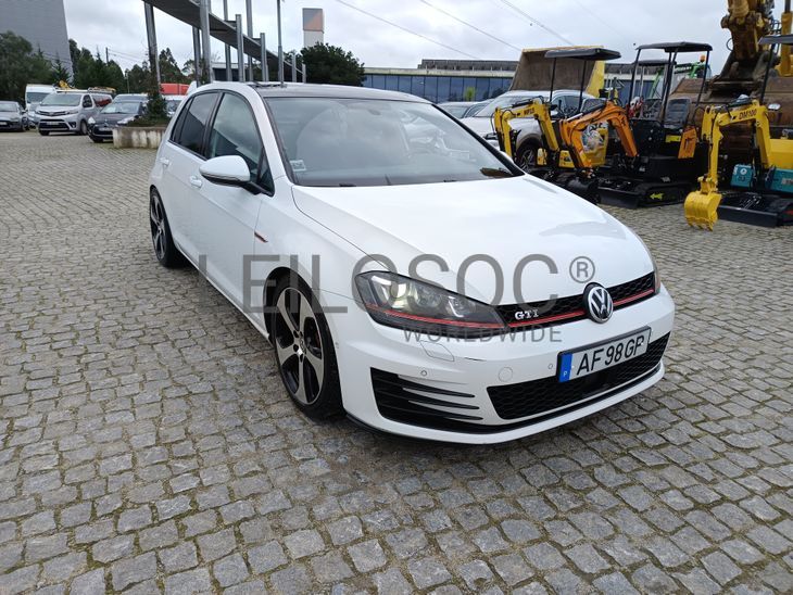 Volkswagen Golf GTI · Ano 2016