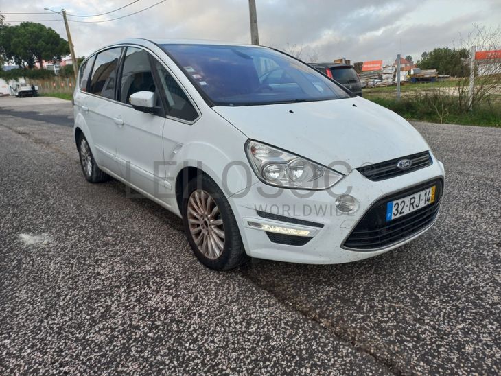 Ford S-Max · Ano 2013