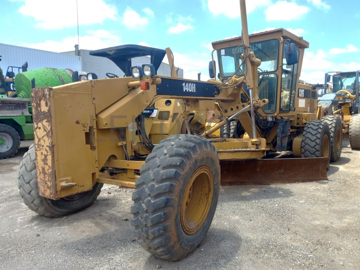Motoniveladora (15 T) CATERPILLAR 140 H