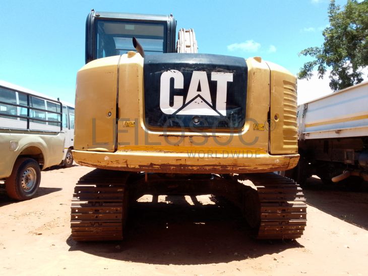 Ceta04 - Inhassoro – Escavadeira Caterpillar 307E