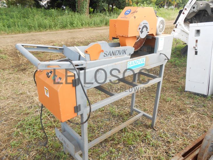 Mota05 - Lots 41 to 52 - Hydraulic Hammer