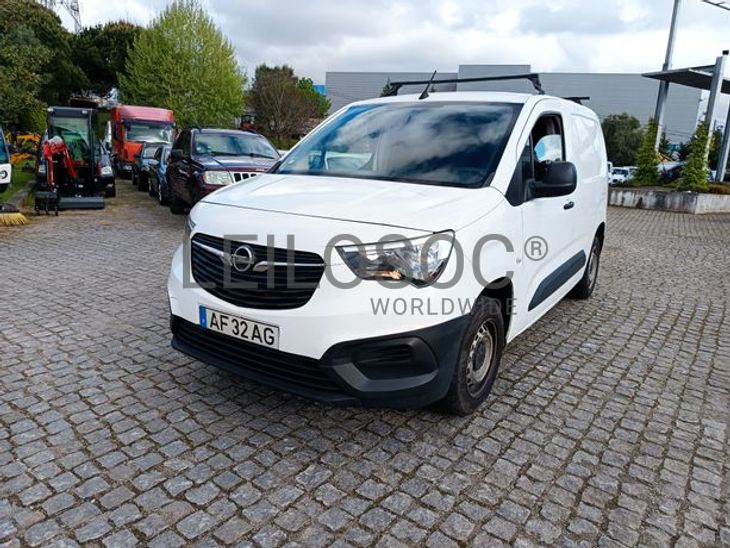Opel Combo · Ano 2021