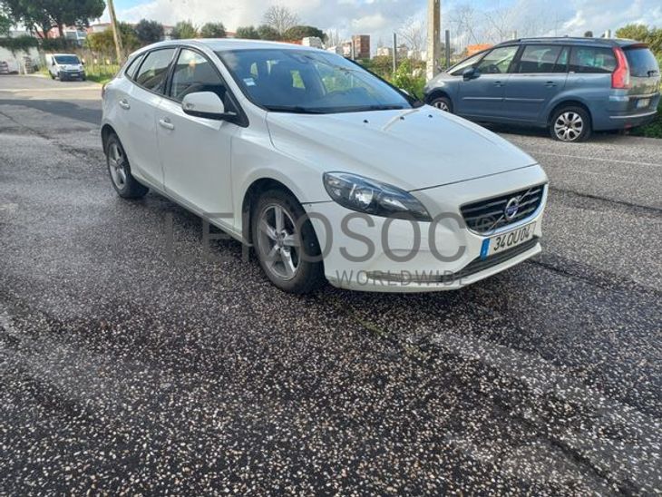 Volvo V40 · Ano 2016