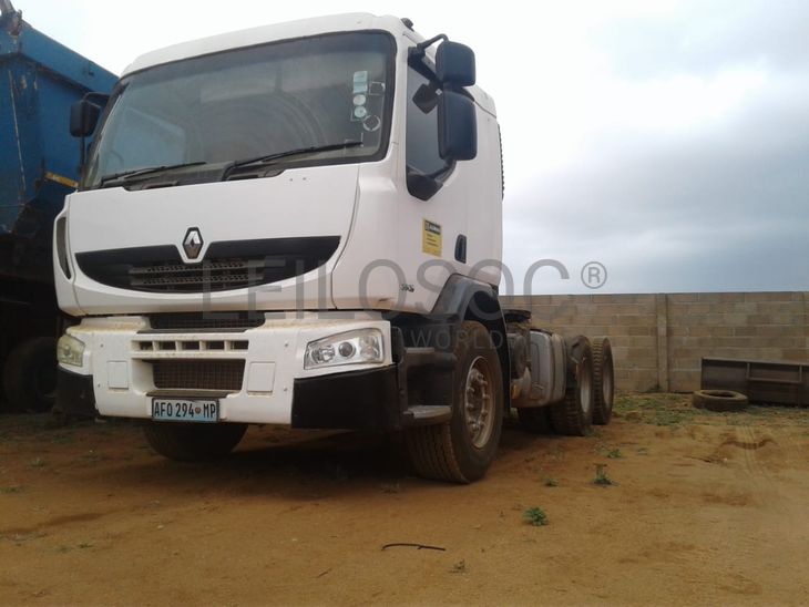 Al02 – Inhassoro - Lote 5 - Camião Renault