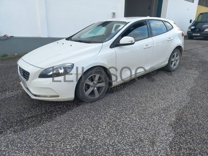 Volvo V40 · Ano 2016