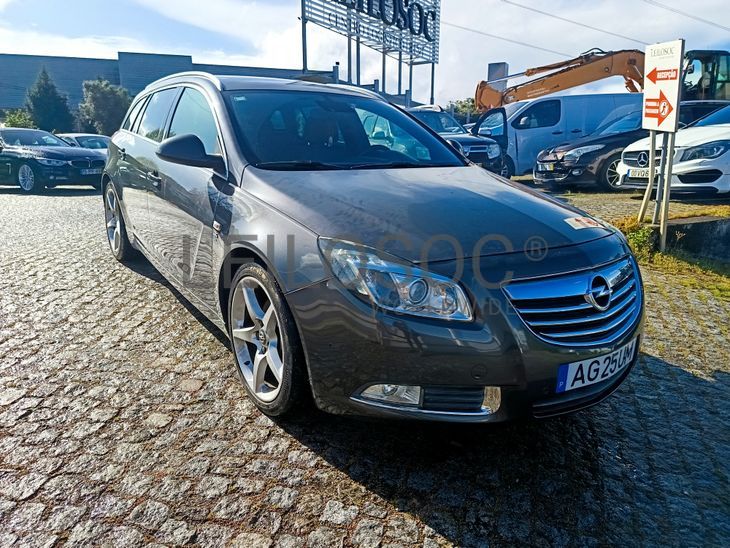 Opel Insígnia · Ano 2011  