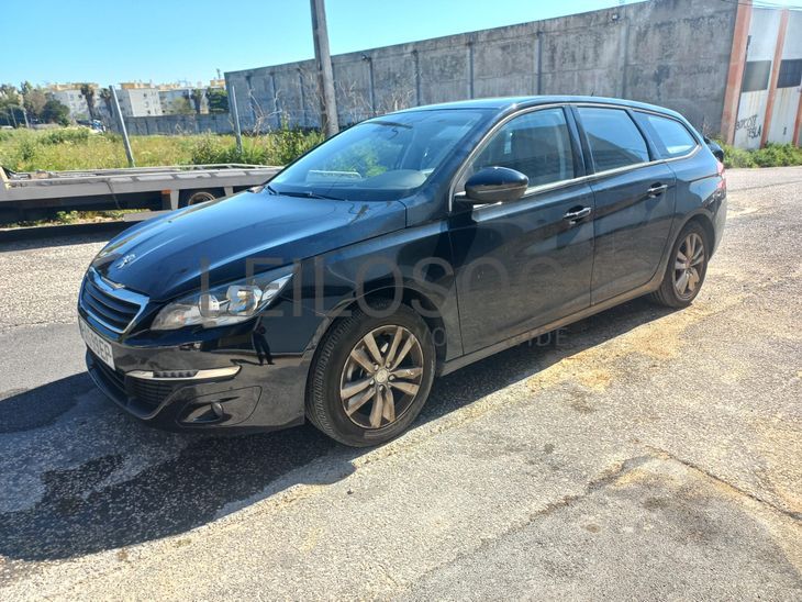 Peugeot 308 · Ano 2017