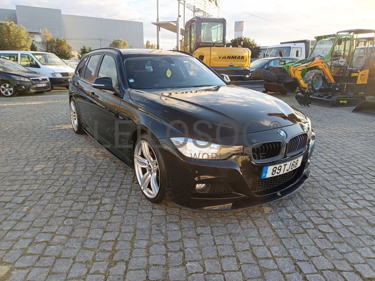 BMW 318d · Ano 2012  