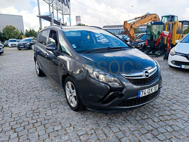 Opel Zafira · Ano 2012