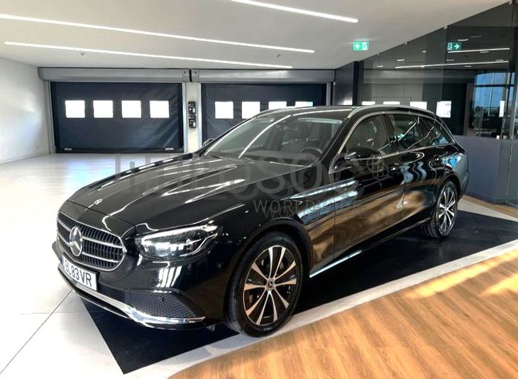 Mercedes-Benz E300 de · Ano 2020