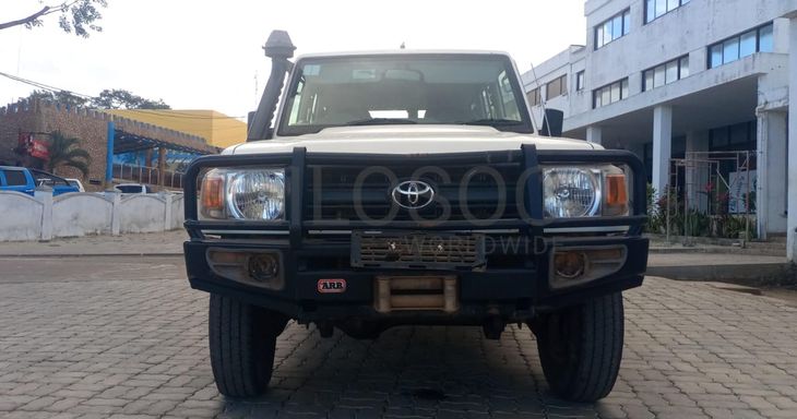 UNHCR02 - Lotes 03 a 11 - Land Cruisers - Nampula