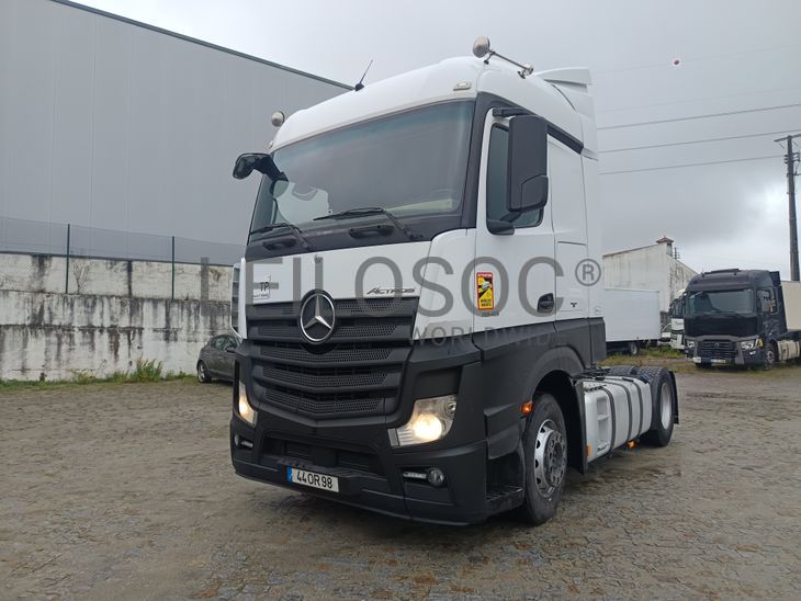 Mercedes-Benz 1845 · Ano 2014