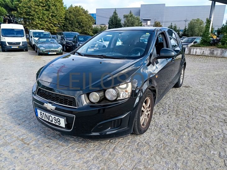 Chevrolet Aveo · Ano 2013