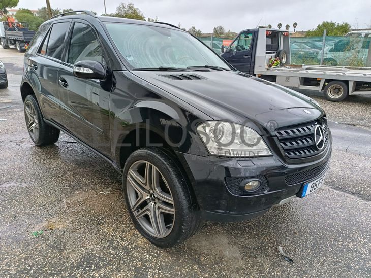Mercedes-Benz ML 320 · Ano 2006