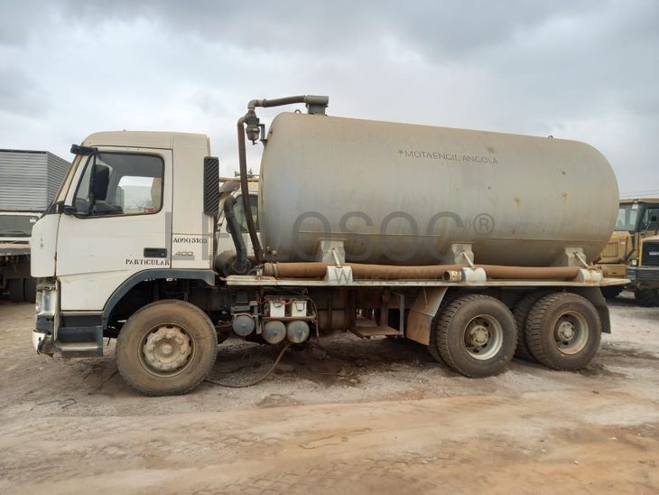 Autotanque de Água (18 M3) VOLVO FM 13-400 (6x4)