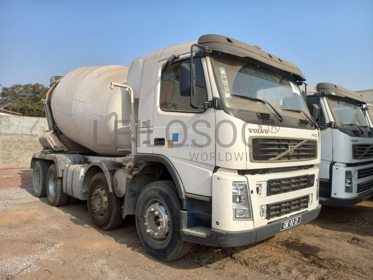 Autobetoneira (9M3) VOLVO FM 12-43 (8x4)