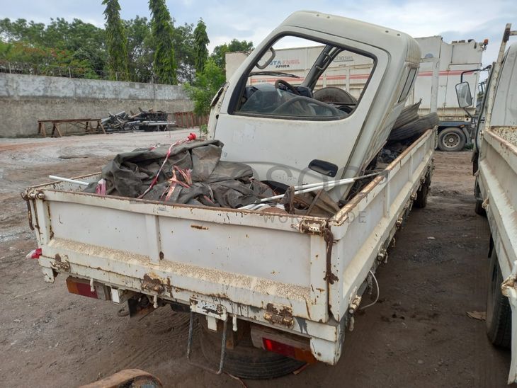 TOYOTA HINO 300 - Lote 95