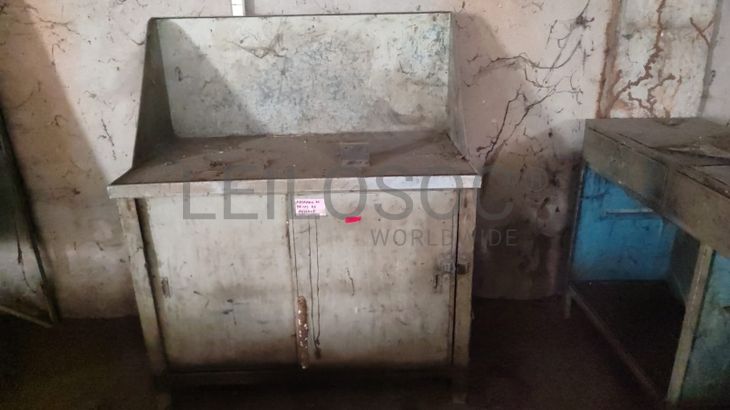 Armário de duas portas