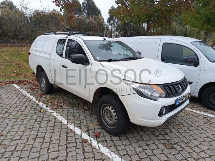 Mitsubishi L200 4WD CC Invite 3 L 2.5 DI-D