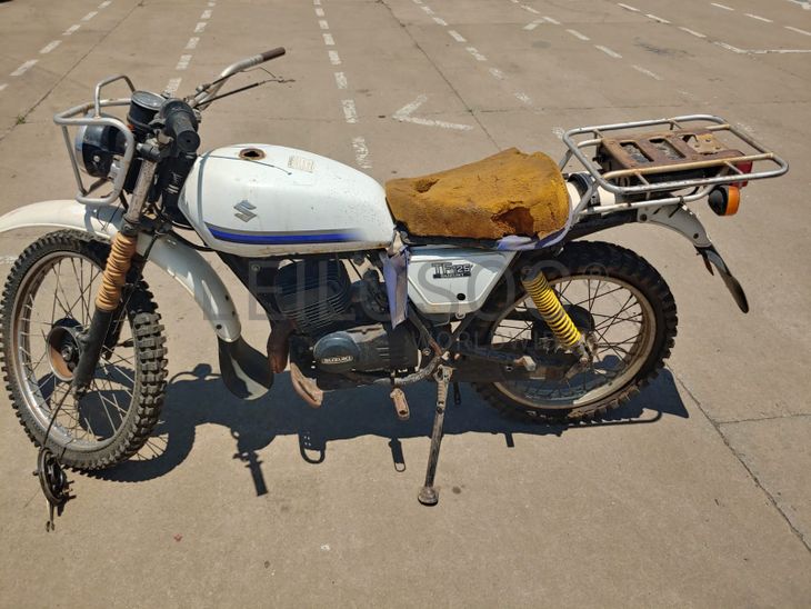 Moto SUZUKI RF 125