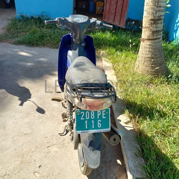 Moto HONDA Wave - Localisation : Toliara (Tuléar)