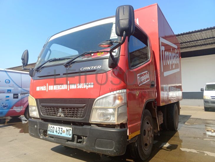 MITSUBISHI CANTER