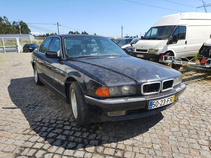 BMW 730i