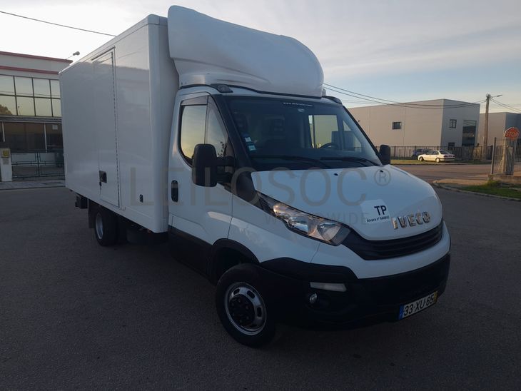 Iveco · Ano 2019