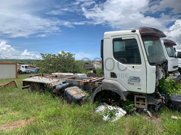 Camião Basculante RENAULT 325 Kerax