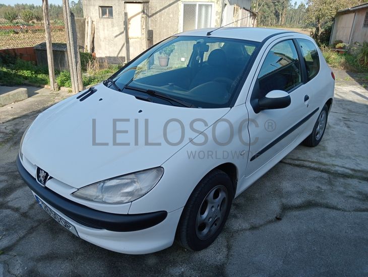 Peugeot 206 · Ano 2000