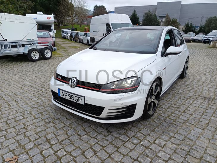 Volkswagen Golf GTI · Ano 2016