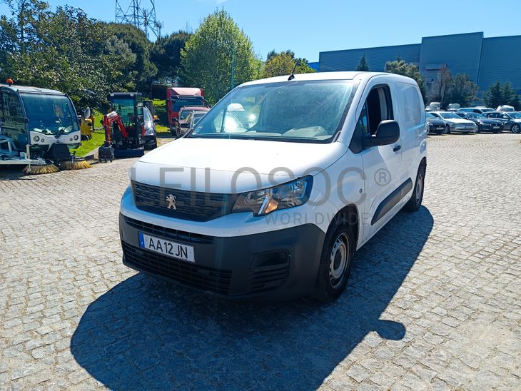 Peugeot Partner 1.5 BlueHDi · Ano 2020
