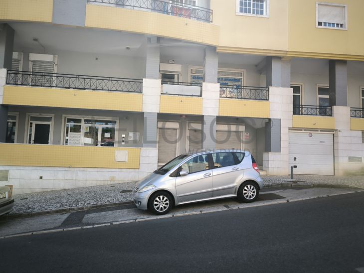 Loja · Amadora