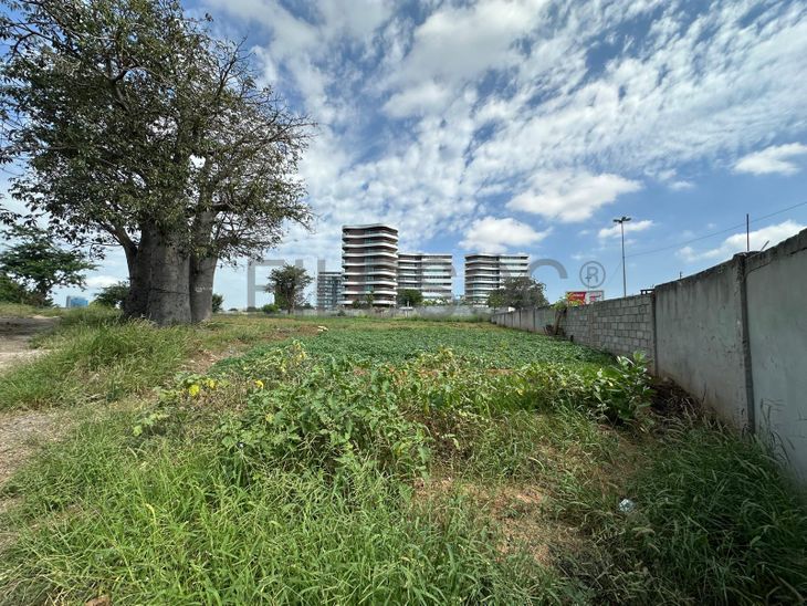 Terreno  – Localização Premium em Talatona, Luanda