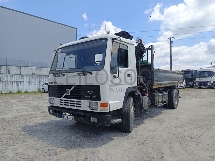 Volvo FL7 · Ano 1991 · Grua Hiab