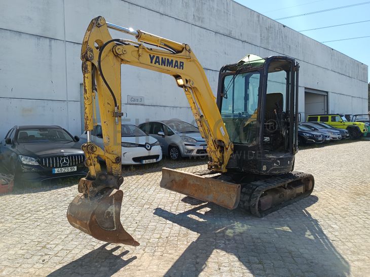 Mini Giratória Yanmar Vio35 · Ano 2006