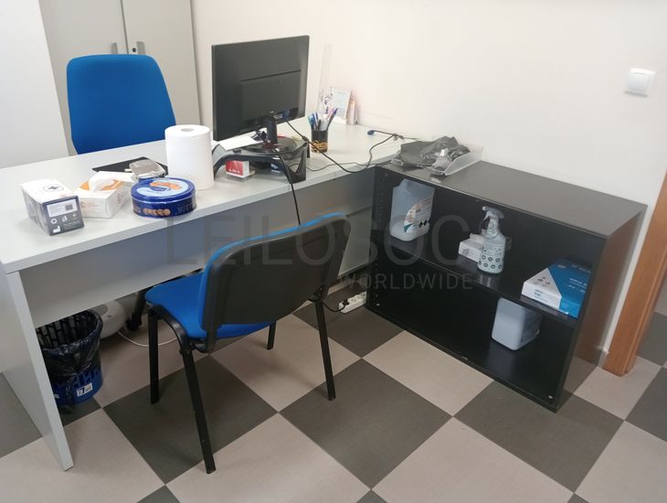 Equipamentos e Mobiliário de Escritório 