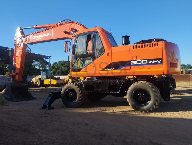 Giratórias a rodas – Daewoo – Caterpillar 