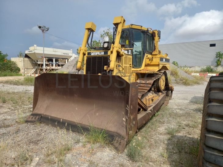 Trator de Rastos da marca CATERPILLAR, modelo D6R STD III