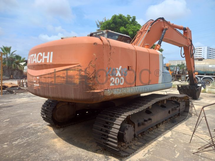Escavadora de Rastos  da marca HITACHI, modelo ZX200-3
