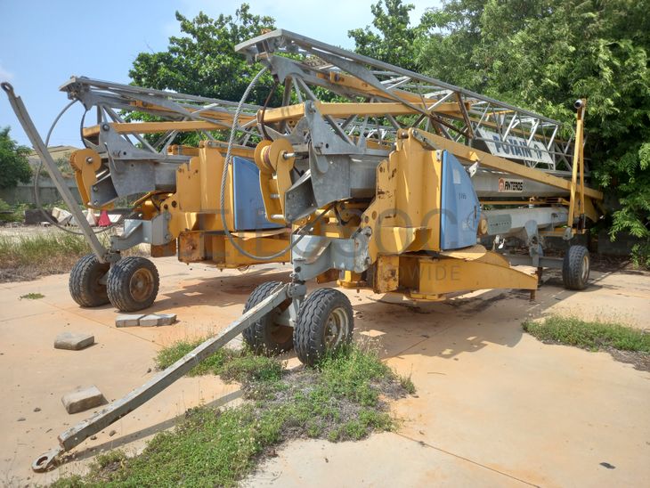 Grua Automontante da marca POTAIN, modelo IGO 18