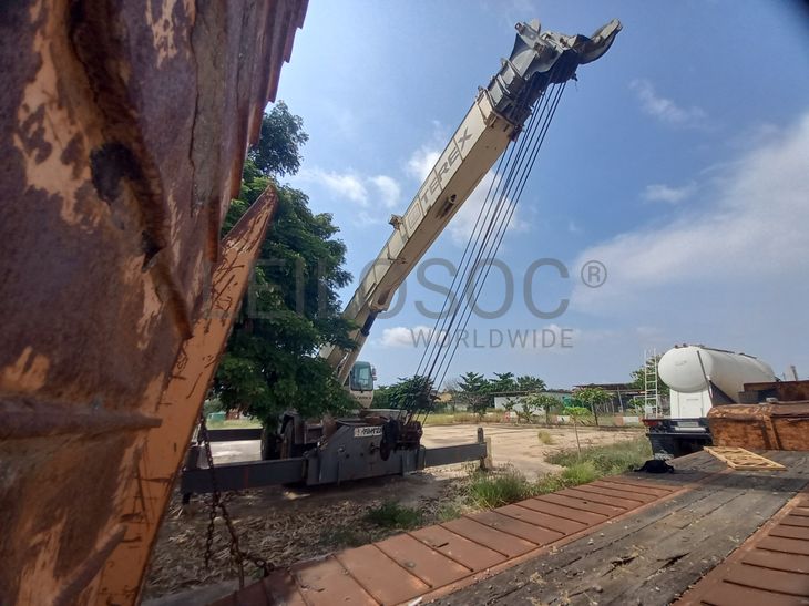 Grua Móvel da marca TEREX, modelo RT780-80T
